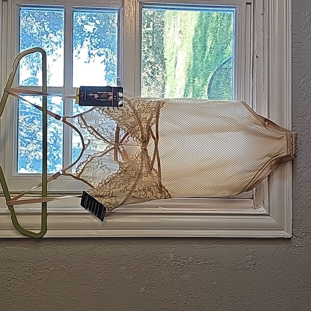 NWT M Maidenform Firm Control All Over Shaping Wear your own bra Romper